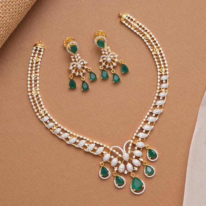 Akshara Avikam Necklace Set