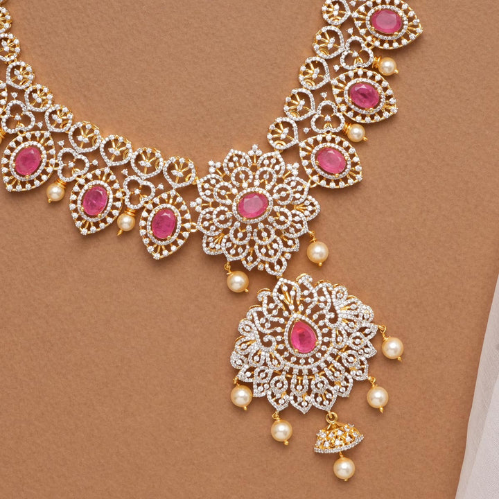 Yashitha Avikam Necklace Set