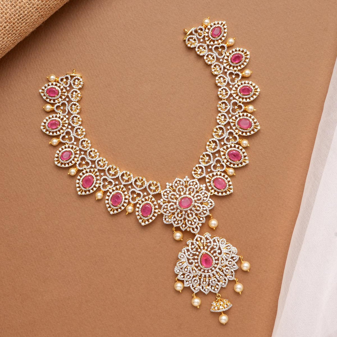 Yashitha Avikam Necklace Set