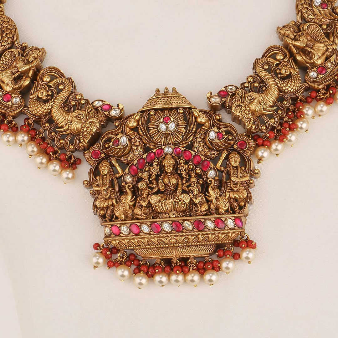 Beautiest Short Necklace Set