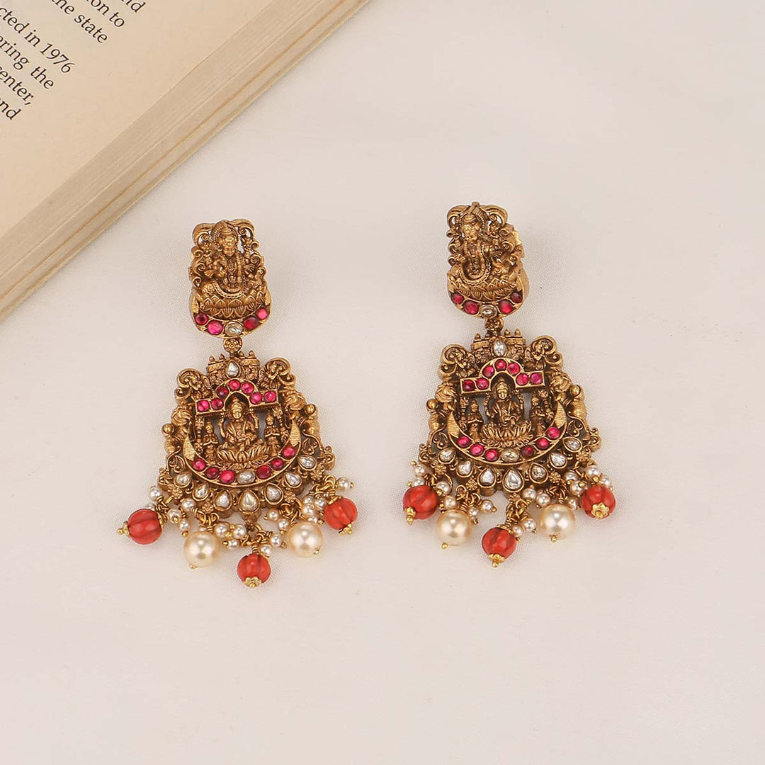 Temple Glow Lakshmi Short Necklace Set