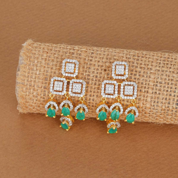 Glittering Avikam Necklace Set