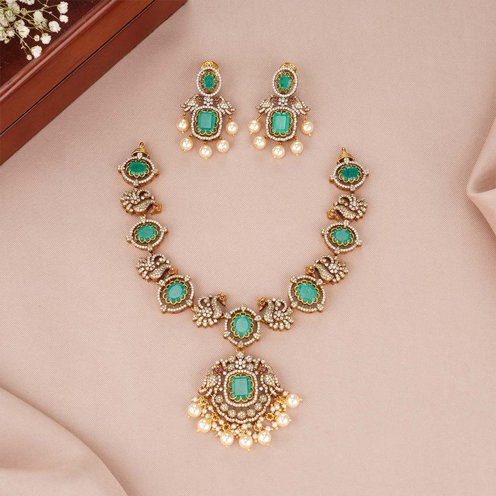 Tania Short Necklace Set