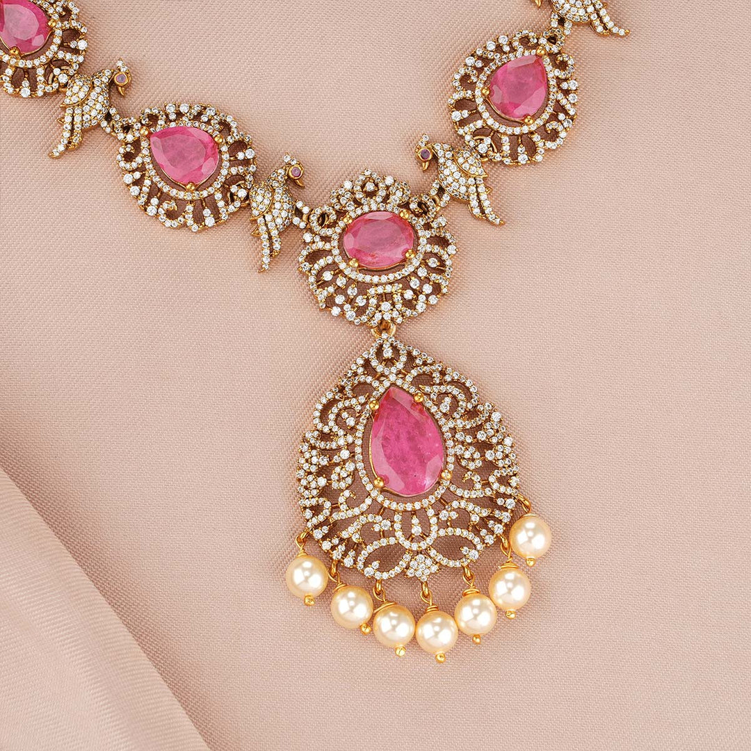 Amazing Short Necklace Set