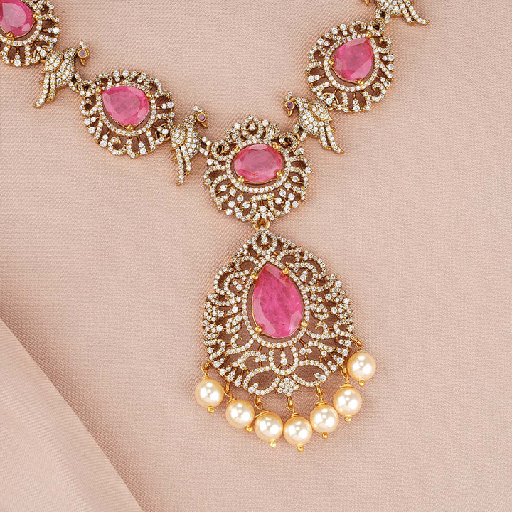 Amazing Short Necklace Set