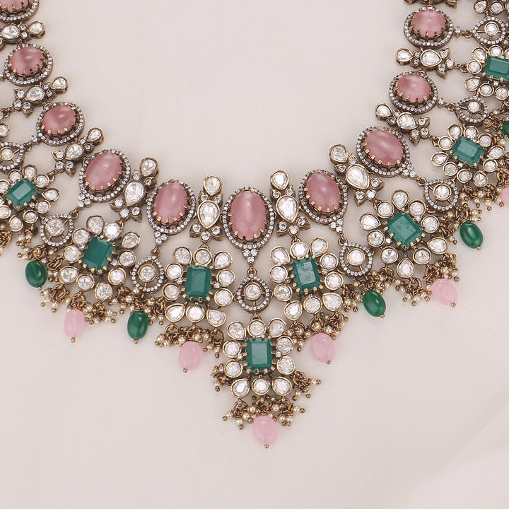 Gorgeous Queen Victorian Short Necklace Set