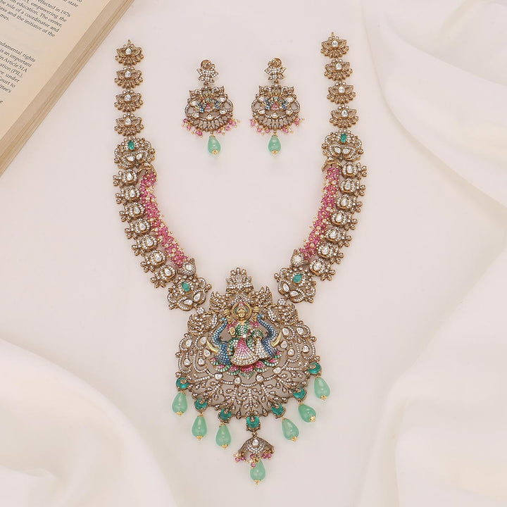 Grand Look Victorian Long Necklace Set