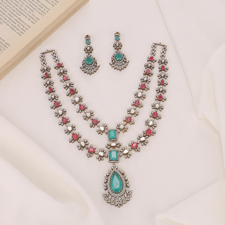 Stunning Victorian Long Necklace Set