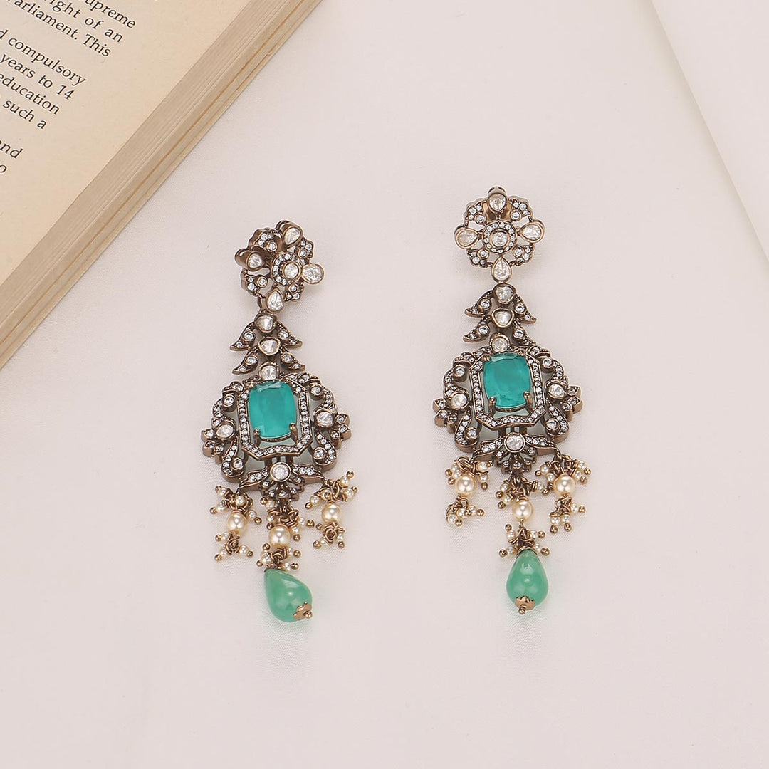 Henisha Victorian Long Necklace Set