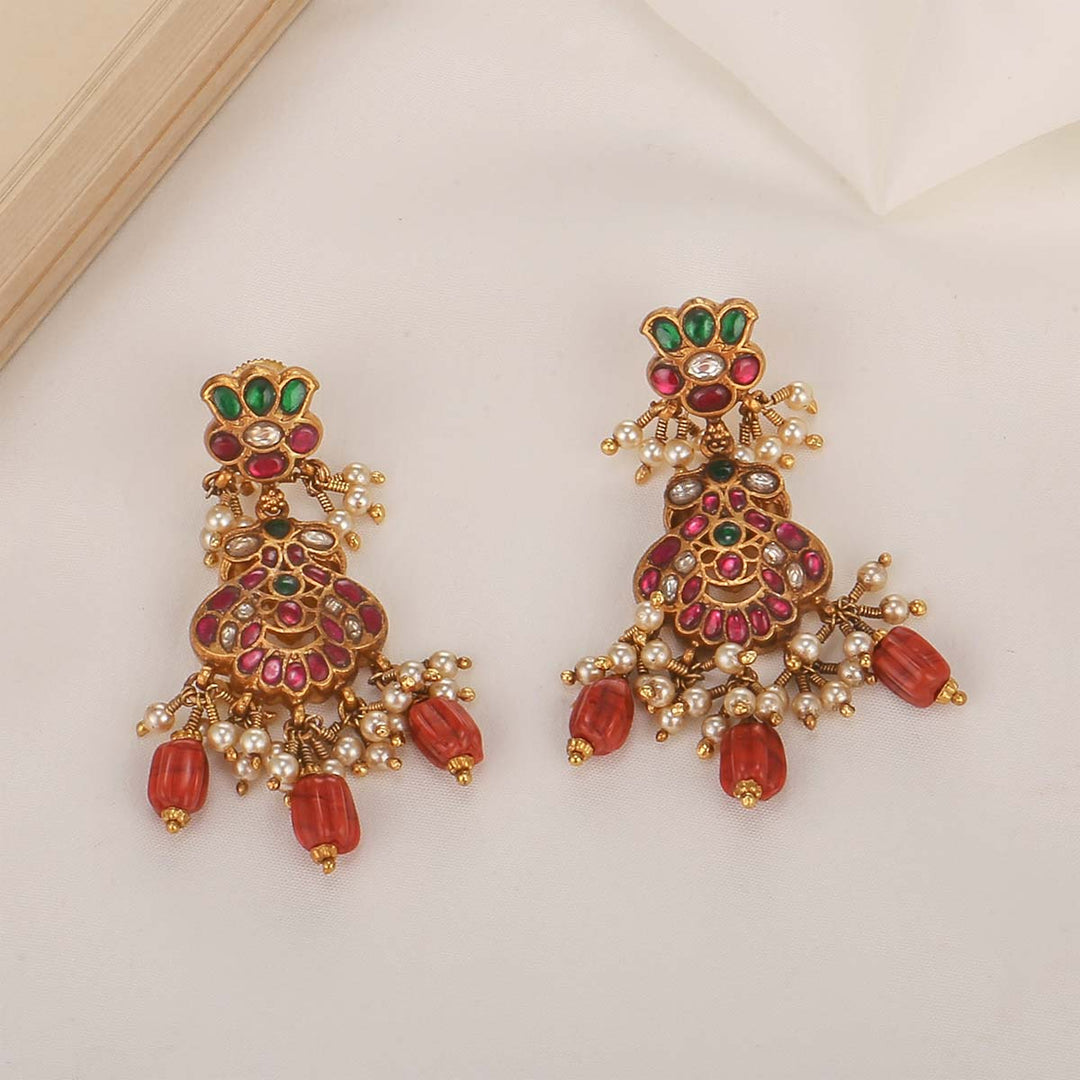 Nikithani Short Necklace Set