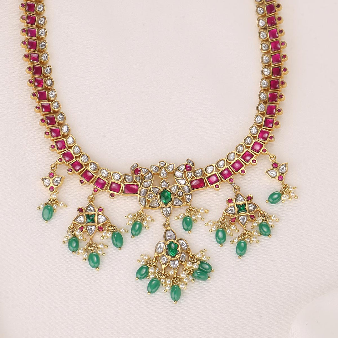 Ishira Kundan Short Necklace