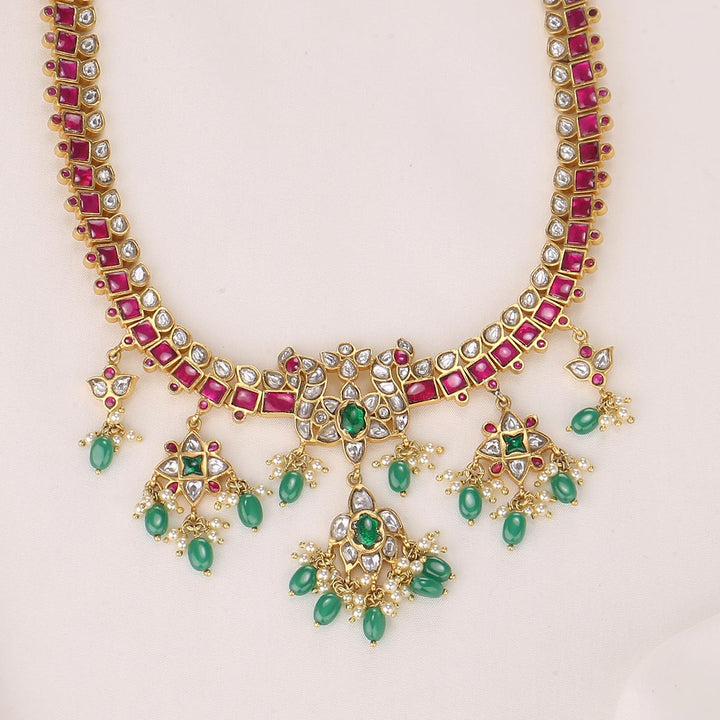Ishira Kundan Short Necklace