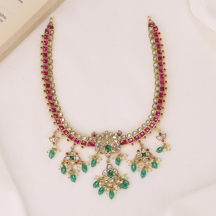 Ishira Kundan Short Necklace