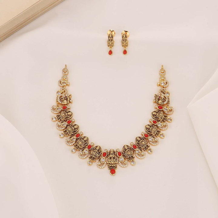 Elegant Short Necklace Set