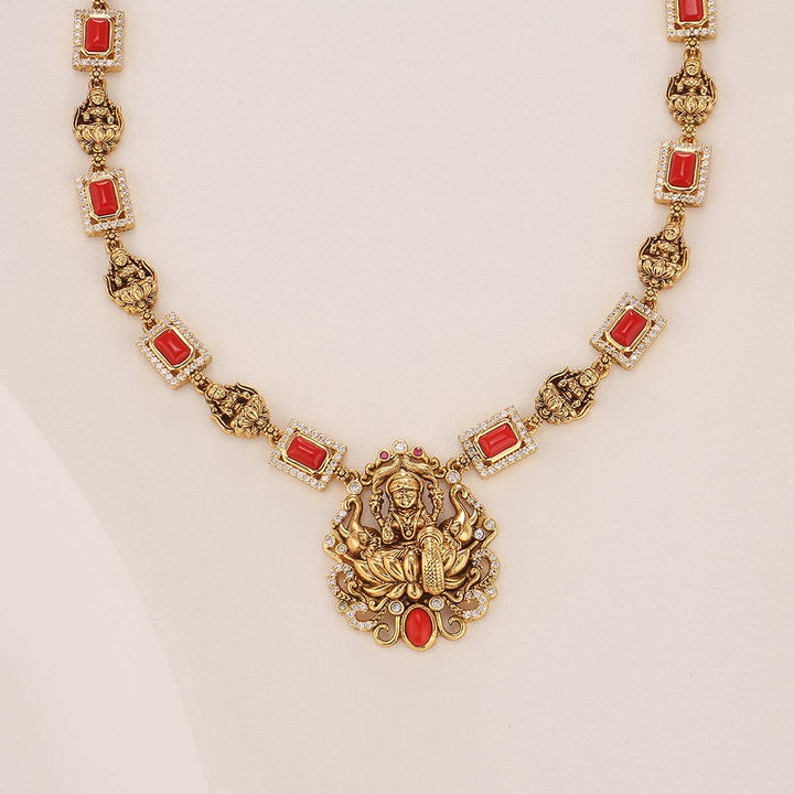 Dainty Nagas Short Necklace Set