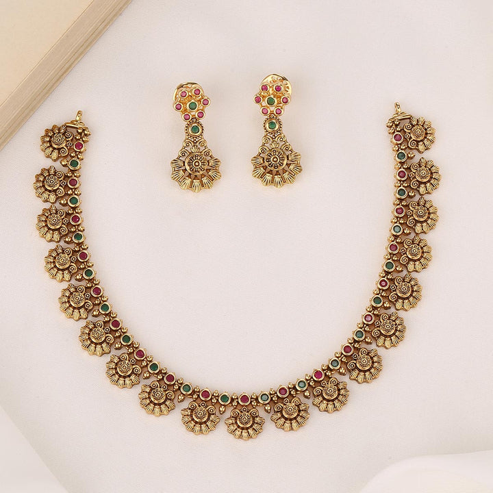 Aarya Short Necklace Set