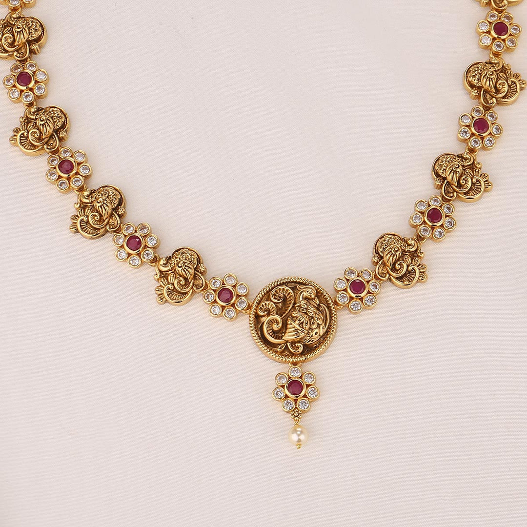 Glowing Short Necklace Set