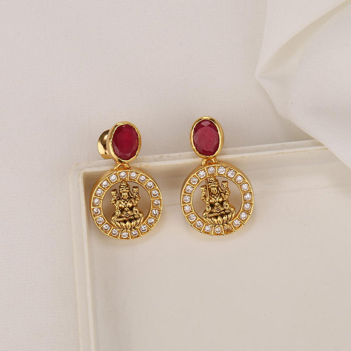 Iraaya Short Necklace Set