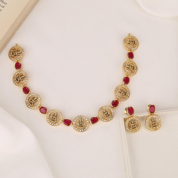 Iraaya Short Necklace Set