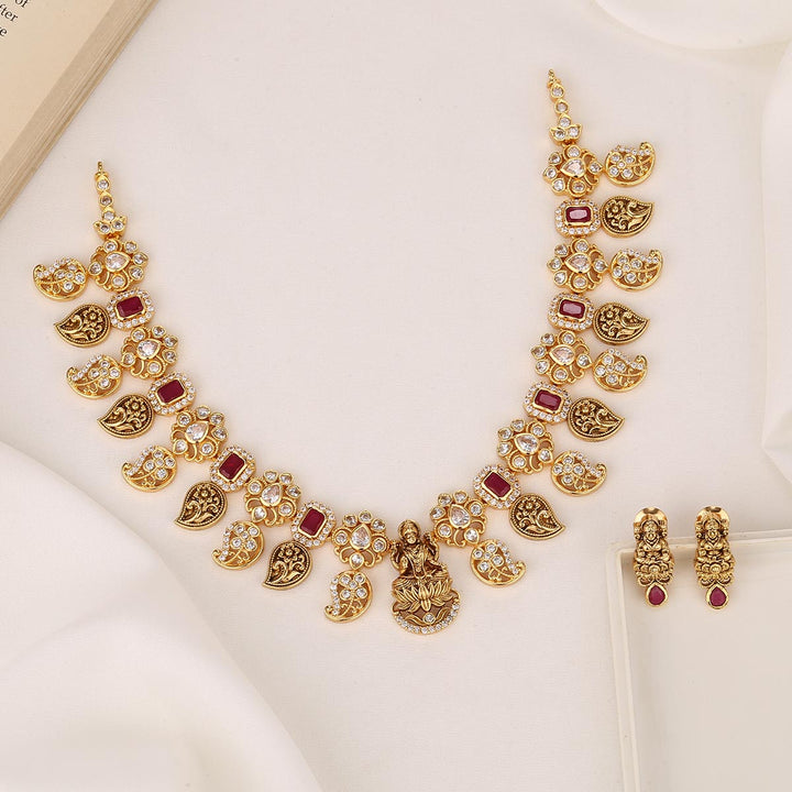 Shinning Charm Nagas Short Necklace Set