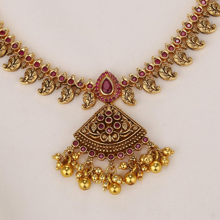 Grandeur Nagas Short Necklace Set