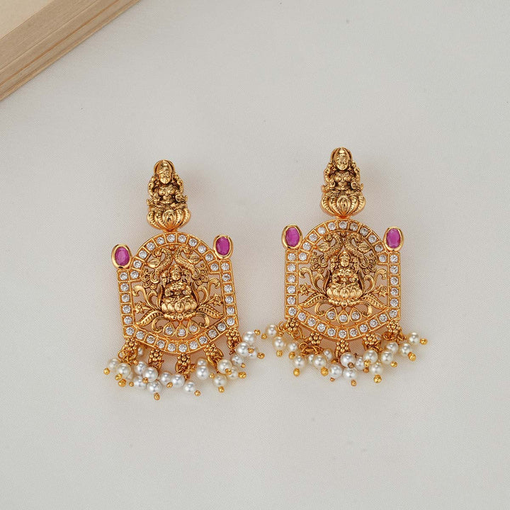 Rithvikaa Nagas Short Necklace Set