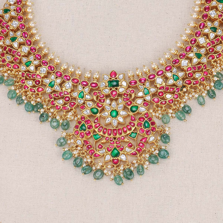 Grandeur Kundan Short Necklace