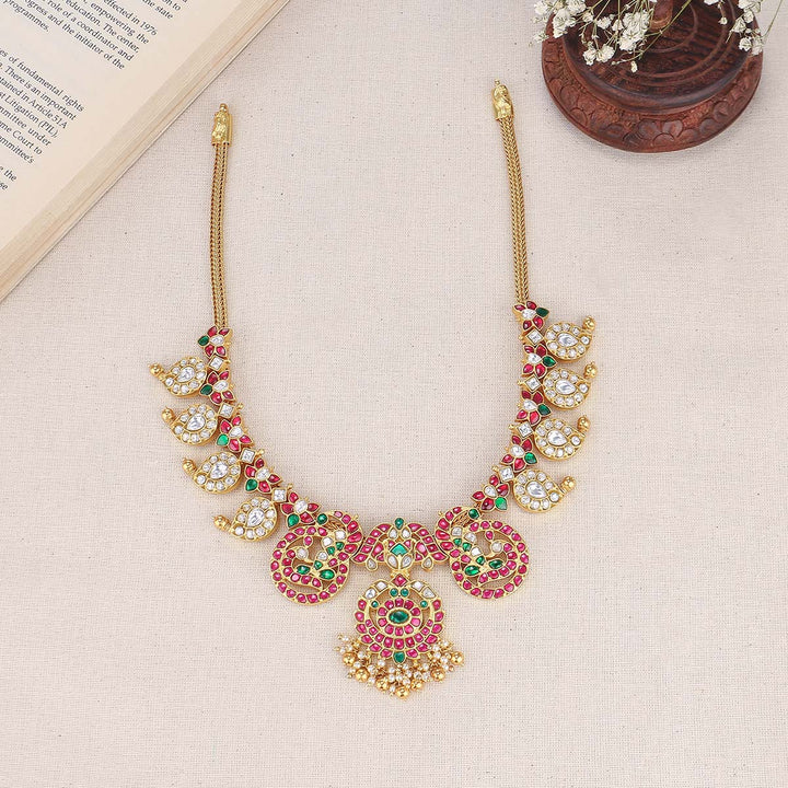 Chic and Trendy Kundan Short Necklace