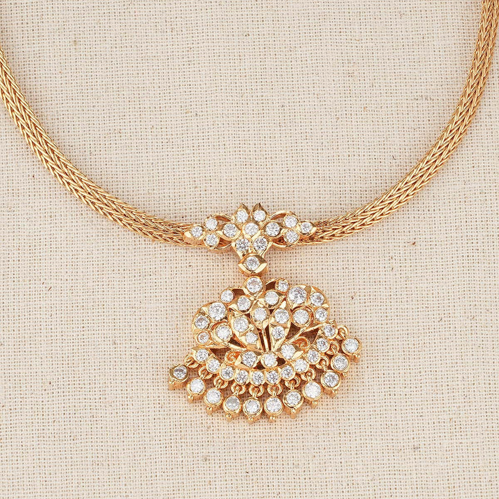 Traditional Look Short Necklace