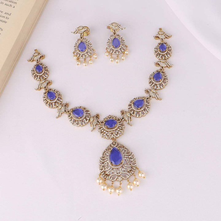 Lovely Birds Victorian Short Necklace Set