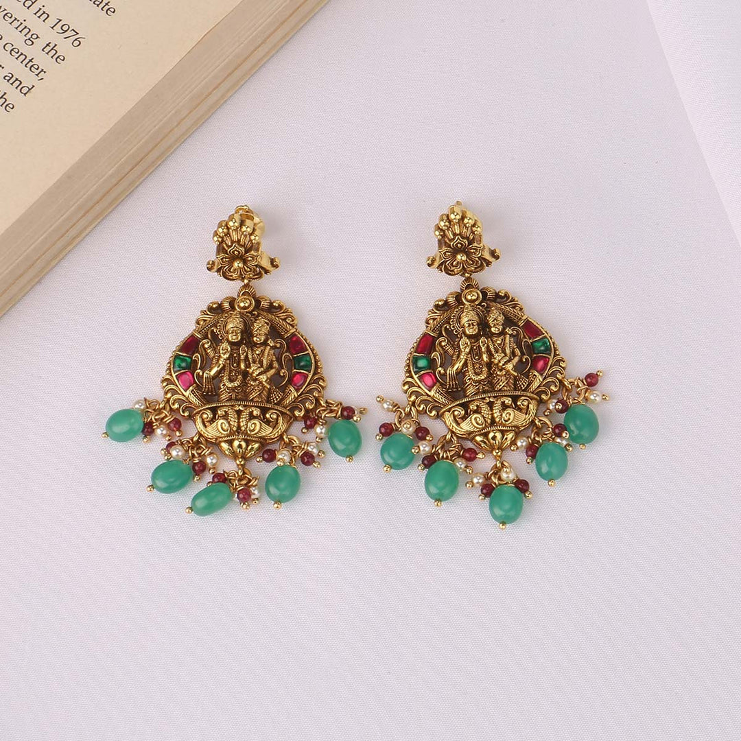 Rithunalekha Short Necklace Set