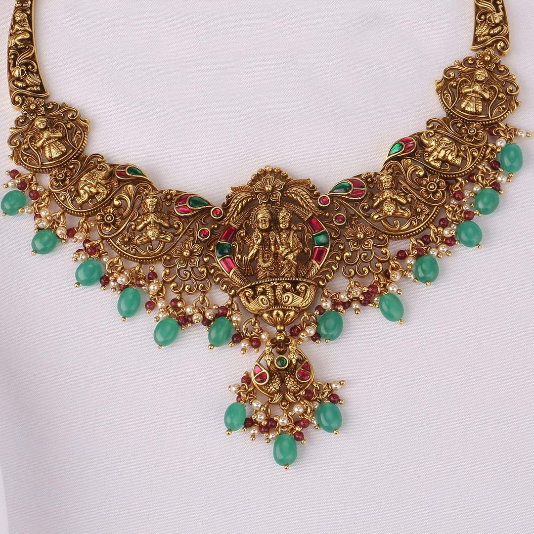 Rithunalekha Short Necklace Set