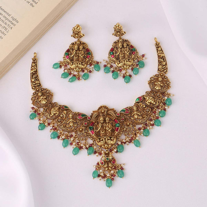 Rithunalekha Short Necklace Set