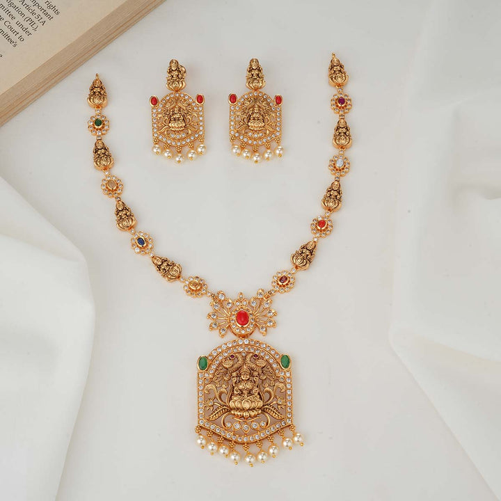 Yugitha Nagas Short Necklace Set