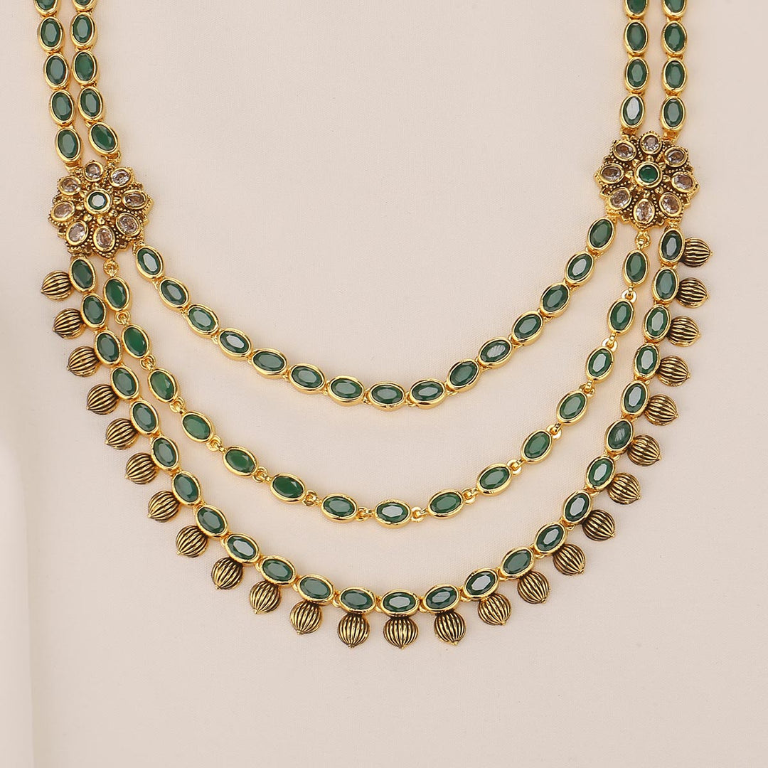 Arshika Stone Short Necklace