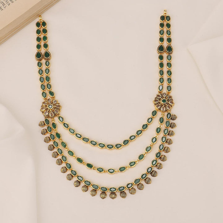 Arshika Stone Short Necklace