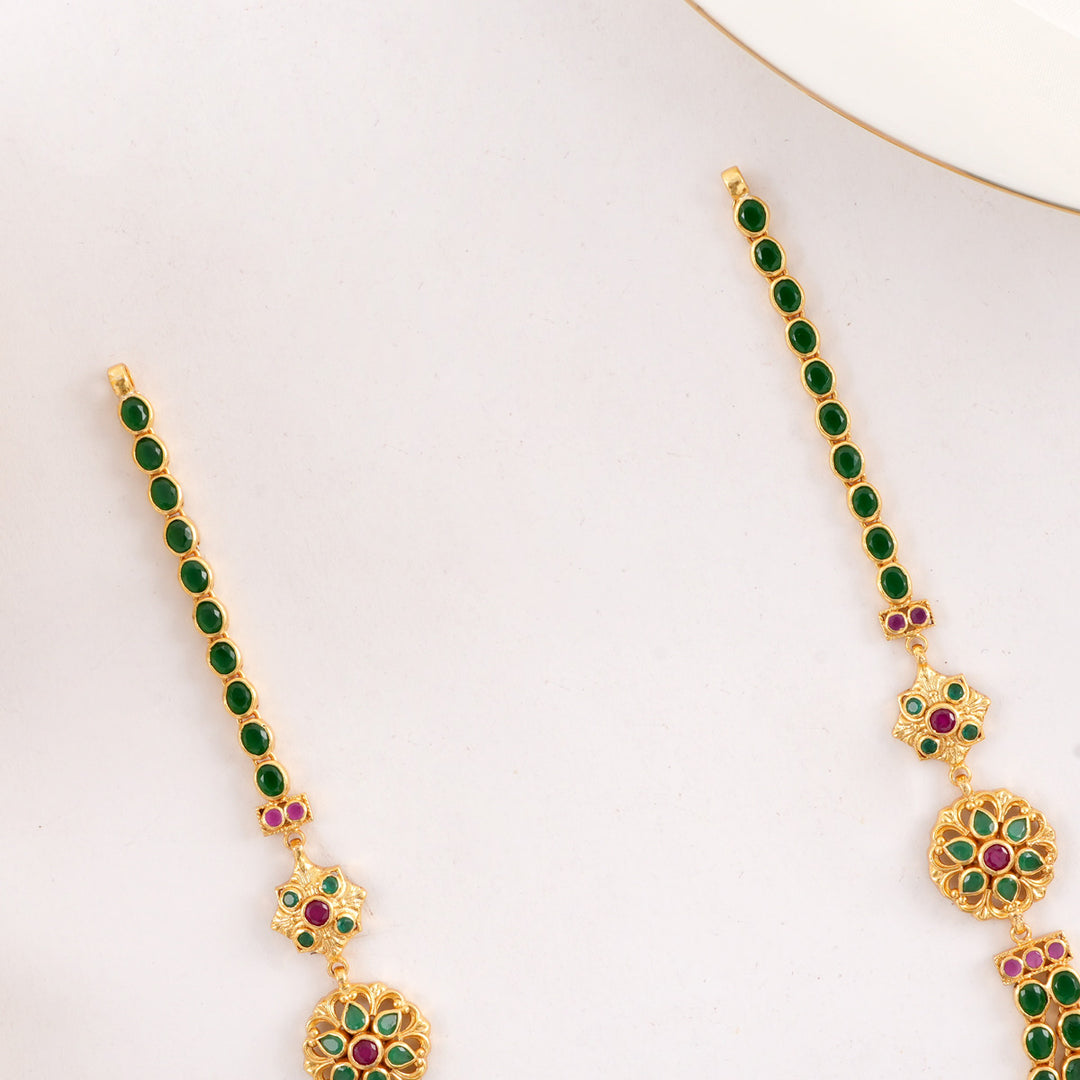 Jashikha Short Necklace