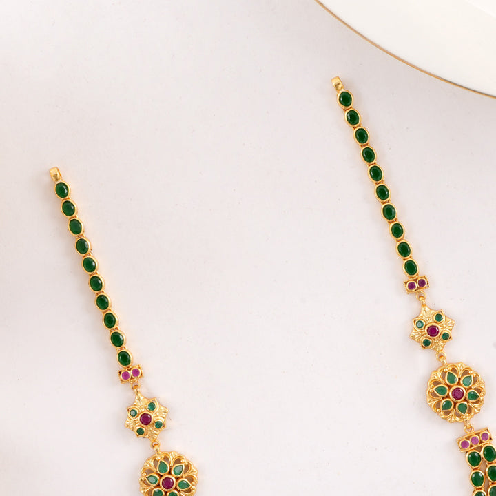 Jashikha Short Necklace