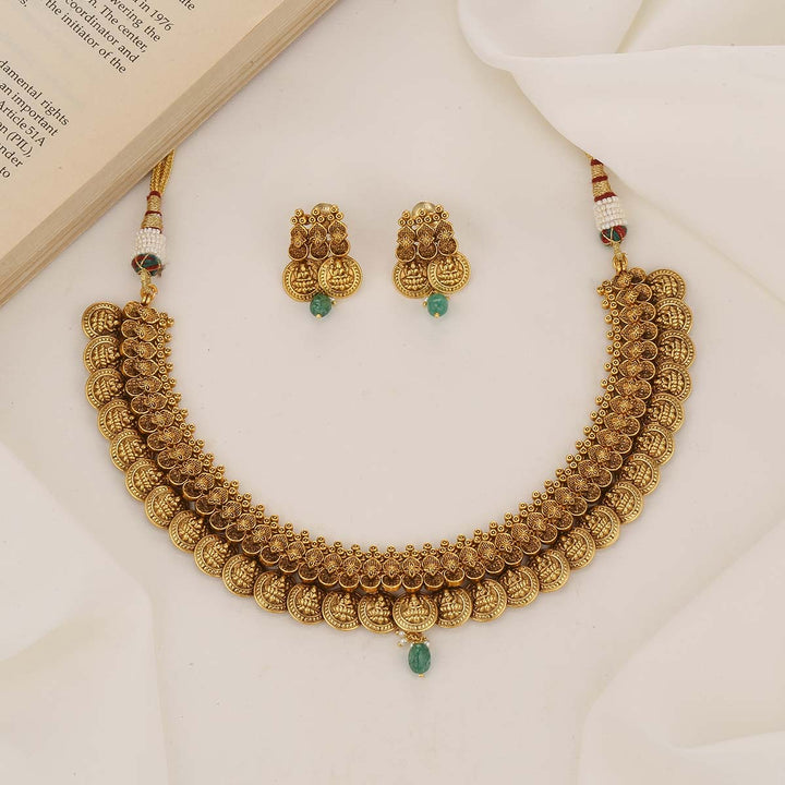 Elegance Nagas Short Necklace Set