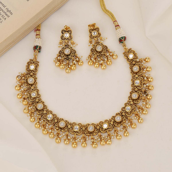 Shinning Charm Nagas Short Necklace Set