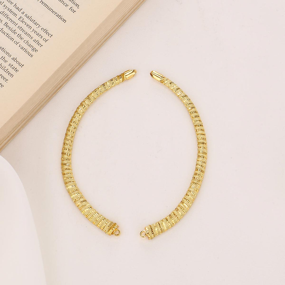 Trendy Look Short Necklace