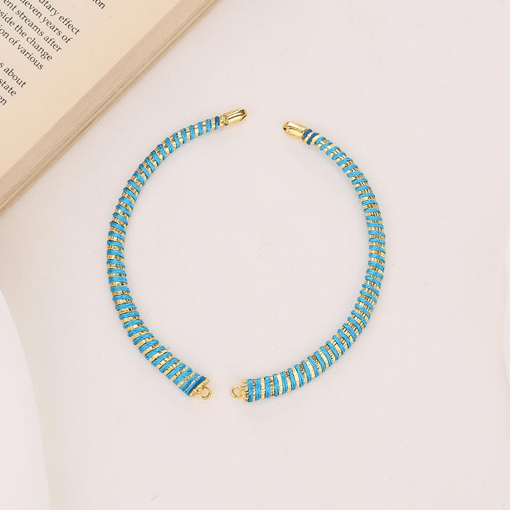 Trendy Look Short Necklace