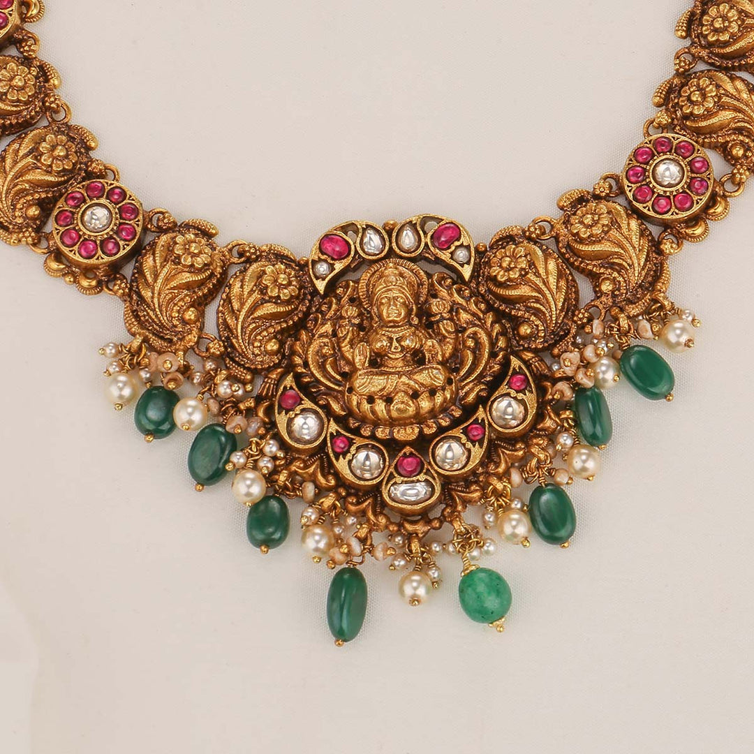 Sharika Short Necklace