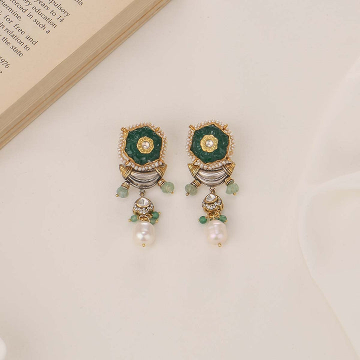 Nilani Short Necklace Set