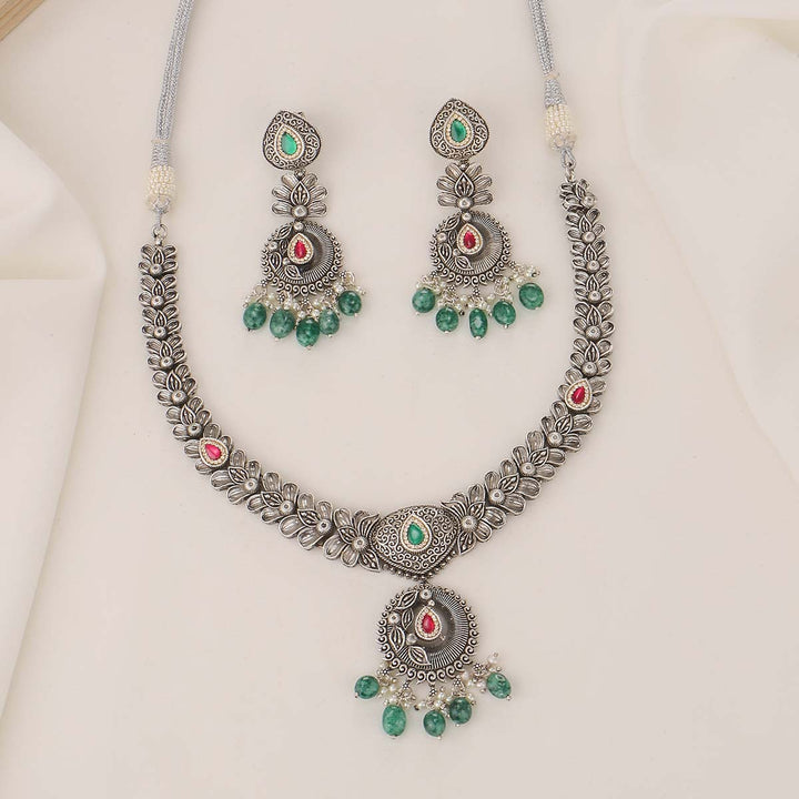Shruthi Short Necklace Set