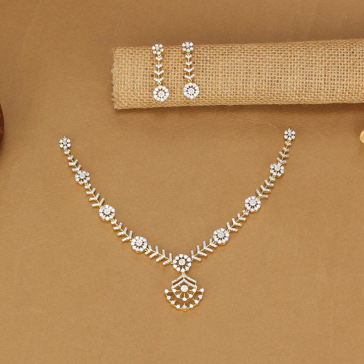 Little Cute Avikam Short Necklace Set
