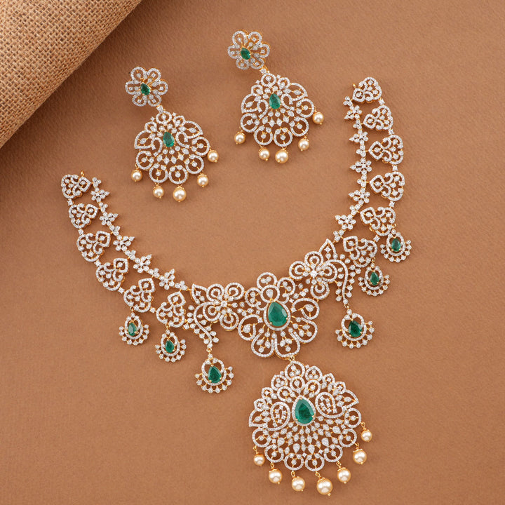 Chic & Charm Avikam Short Necklace Set
