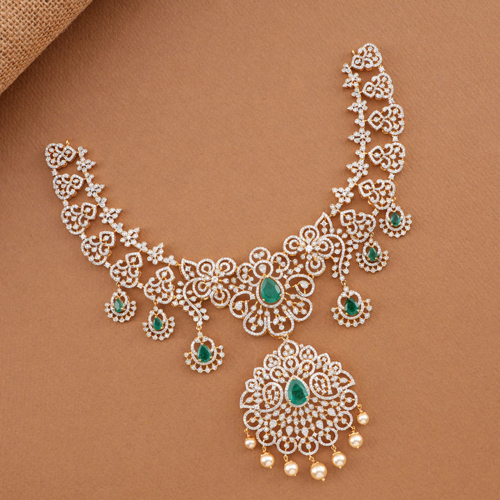 Chic & Charm Avikam Short Necklace Set