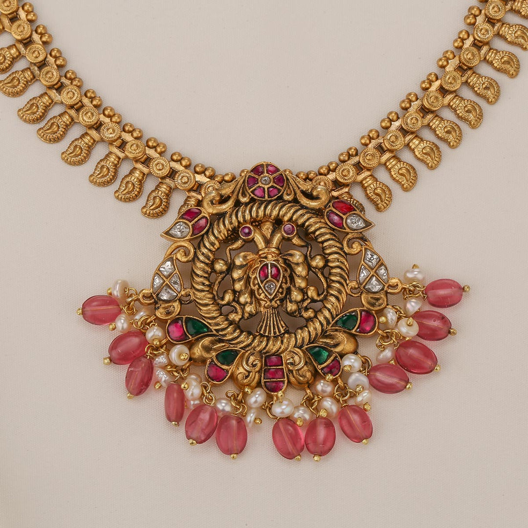 Classy Short Necklace Set