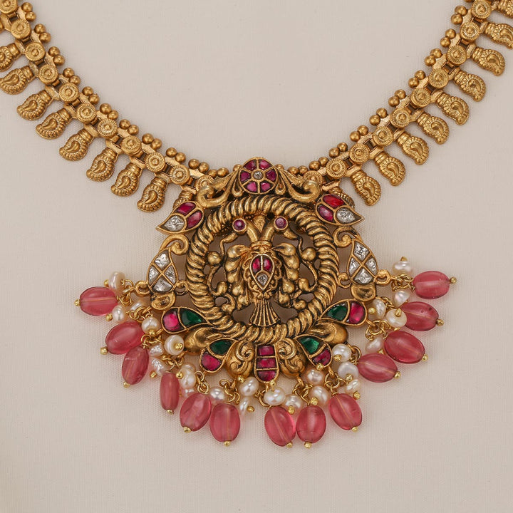 Classy Short Necklace Set